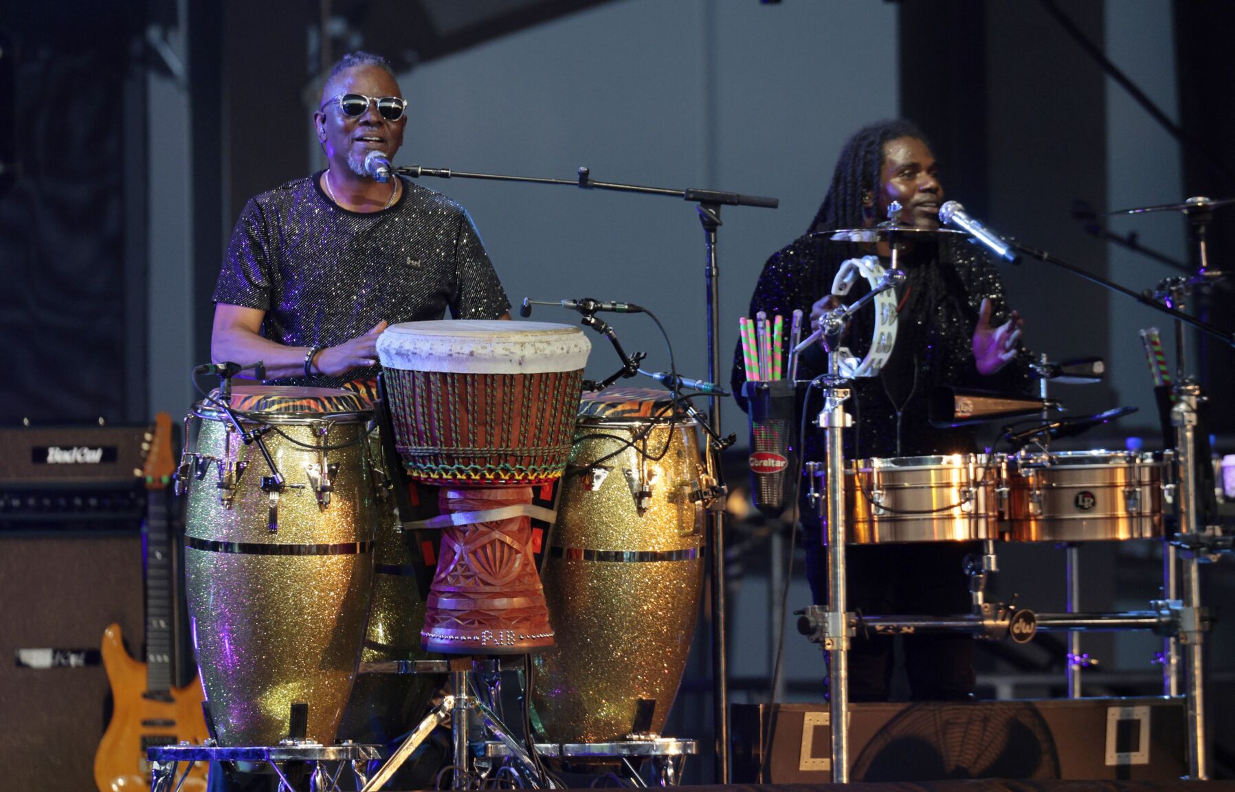 Earth Wind & Fire brave heat, perform at ӣƵ Music Park